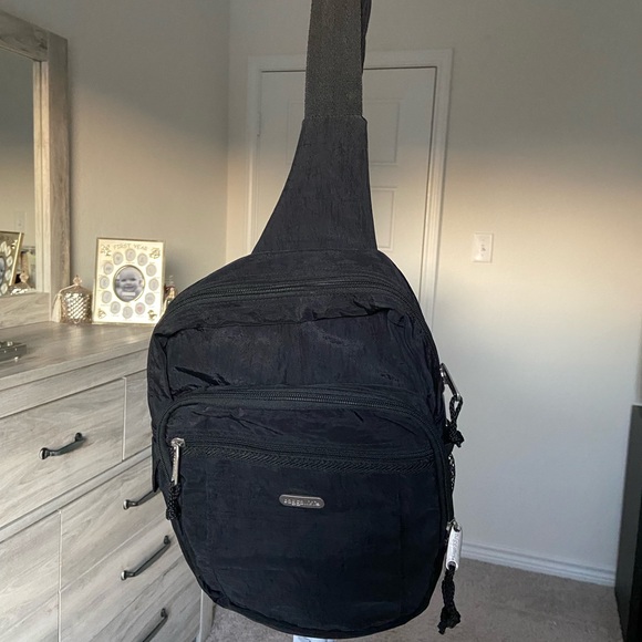 Baggallini Black Sling Backpack - Picture 1 of 13